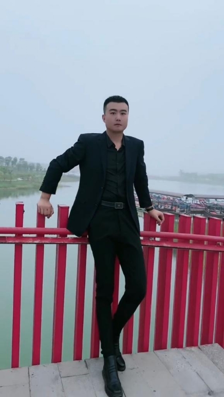 Albert的第一张照片--新界交友中心