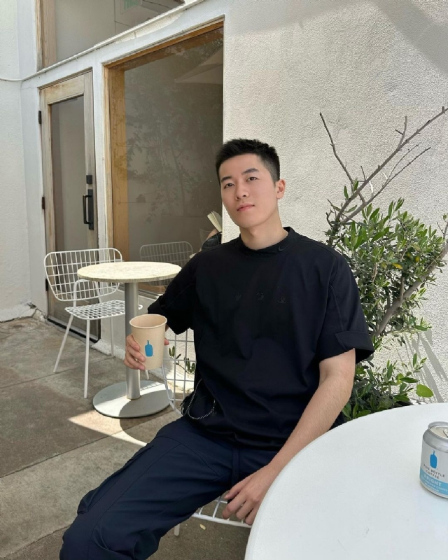 VV的第二张照片--新界交友中心